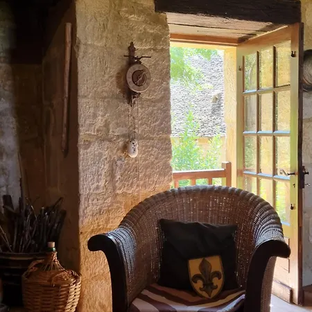 Дом отдыха L'aventure Medievale Au Frais Derriere La Pierre Massive D'une Tour Millenaire