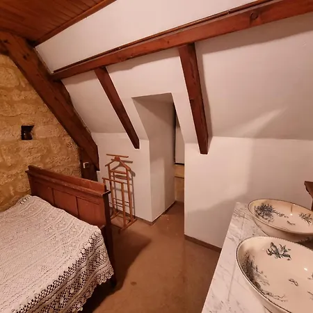 L'aventure Medievale Au Frais Derriere La Pierre Massive D'une Tour Millenaire Дом отдыха