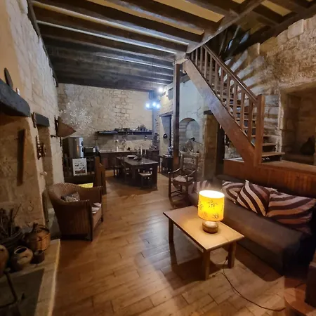 Дом отдыха L'aventure Medievale Au Frais Derriere La Pierre Massive D'une Tour Millenaire